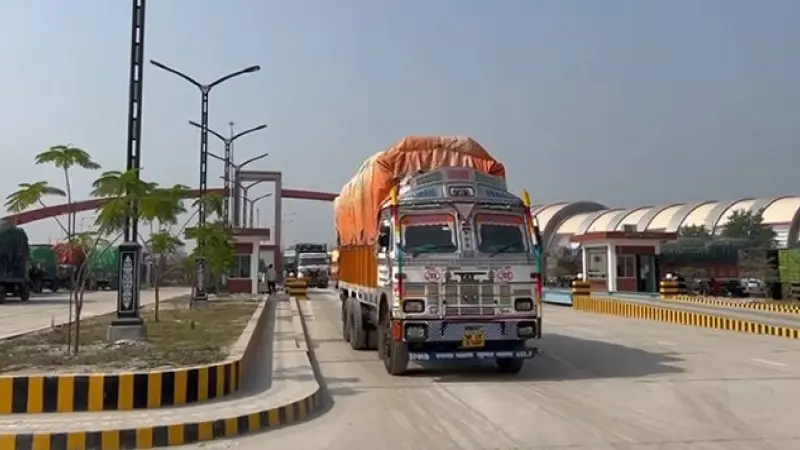 দোল পূর্ণিমায় মঙ্গলবার বেনাপোল–পেট্রাপোল স্থলবন্দর দিয়ে আমদানি-রপ্তানি  বন্ধ