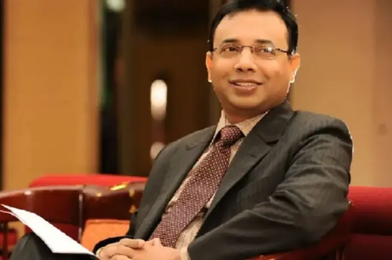 Pishiriqlar ustidagi foto